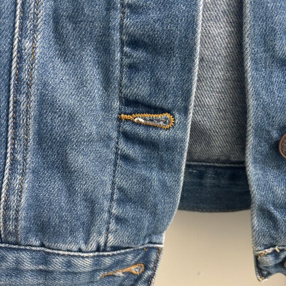 Forever 21 Jean Jacket medium wash denim jacket with pockets - Picture 2 of 9